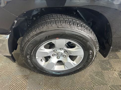 Used 2023 RAM 1500 Big Horn AWD/4WD image 10