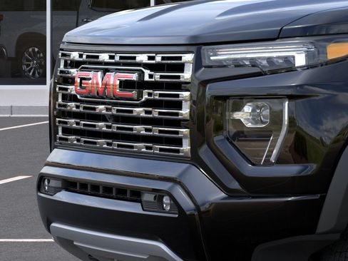New 2026 GMC Canyon Denali AWD/4WD image 13