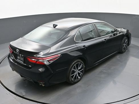 Used 2021 Toyota Camry SE image 31
