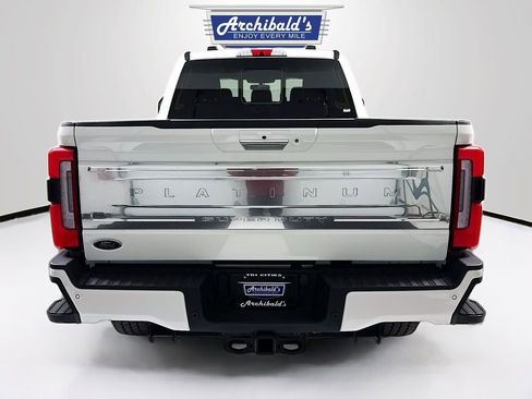 Used 2024 Ford F350 Platinum w/ FX4 Off-Road Package image 5