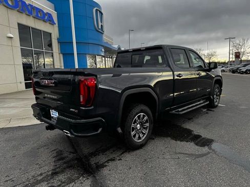 Used 2024 GMC Sierra 1500 AT4 w/ AT4 Premium Package AWD/4WD image 5
