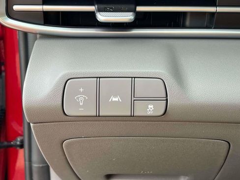 Certified 2023 Hyundai Elantra SEL image 19