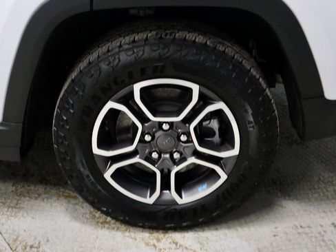 Used 2022 Jeep Grand Cherokee Trailhawk image 21