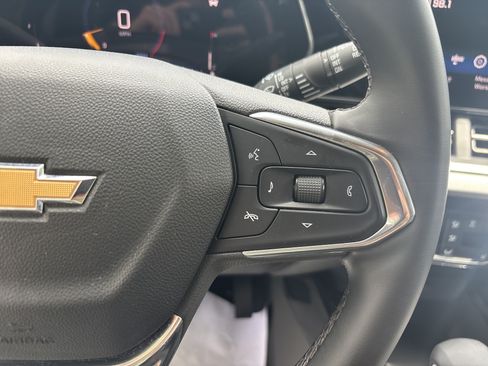 Used 2024 Chevrolet Trax LT w/ Driver Confidence Package FWD image 40