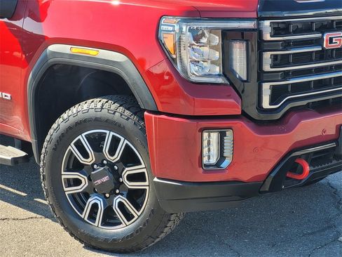 Used 2022 GMC Sierra 2500 AT4 w/ AT4 Preferred Package image 9