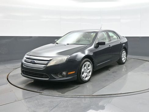 Used 2010 Ford Fusion SE image 3