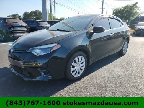 Used 2015 Toyota Corolla LE FWD image 2