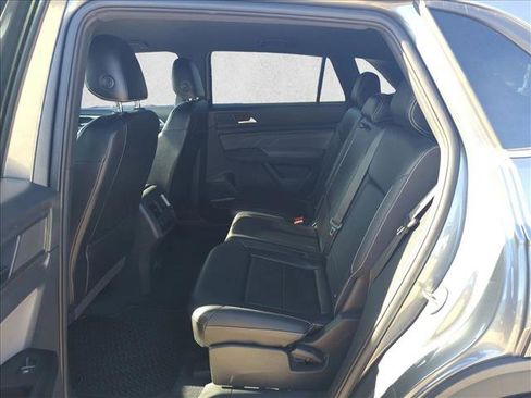 Used 2021 Volkswagen Atlas Cross Sport SE w/ V6 Towing Package image 17