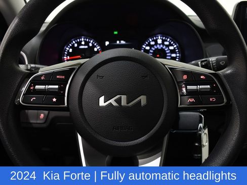 Used 2024 Kia Forte LXS FWD image 12