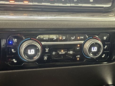 Used 2024 Chevrolet Silverado 1500 LTZ image 18