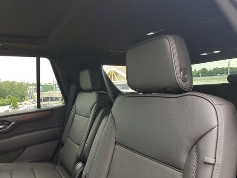 New 2026 GMC Yukon Denali w/ Denali Reserve Package AWD/4WD image 10