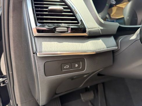 Used 2024 Volvo XC90 T8 Ultimate w/ Lounge Package AWD/4WD image 21