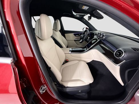 Certified 2025 Mercedes-Benz GLC 300 image 20