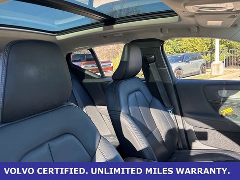 Certified 2023 Volvo XC40 B4 Plus w/ Protection Package Premier image 11