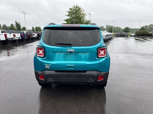 Used 2021 Jeep Renegade Latitude AWD/4WD image 4