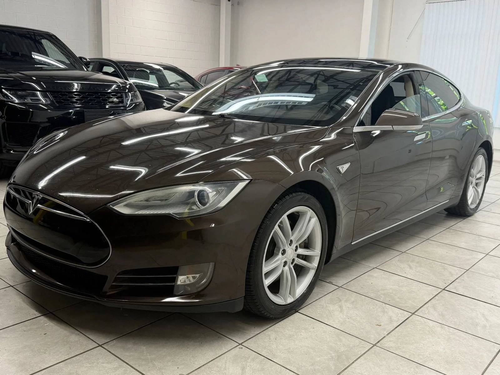 Used 2013 Tesla Model S RWD image 3