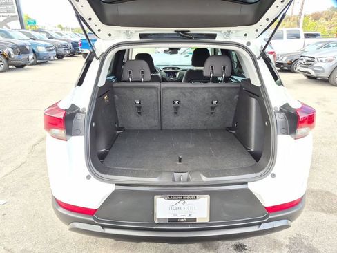 Used 2023 Chevrolet TrailBlazer LS FWD image 19