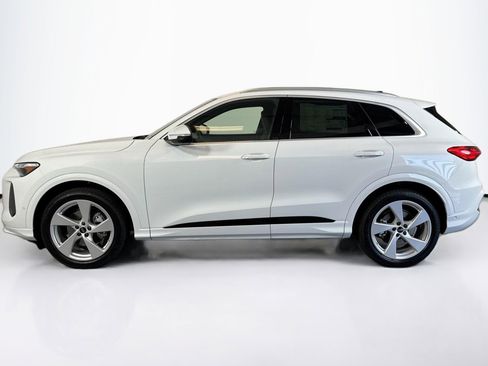 New 2025 Audi Q5 Prestige image 8