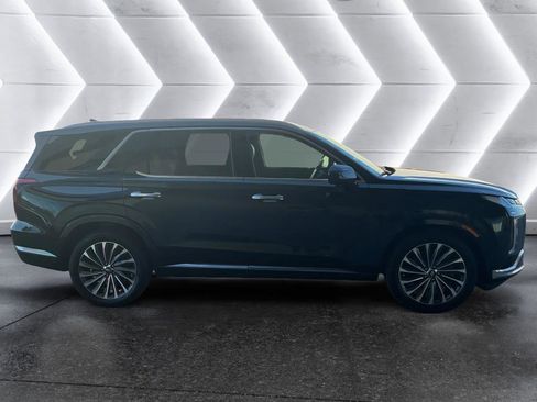 Used 2023 Hyundai Palisade Calligraphy image 4