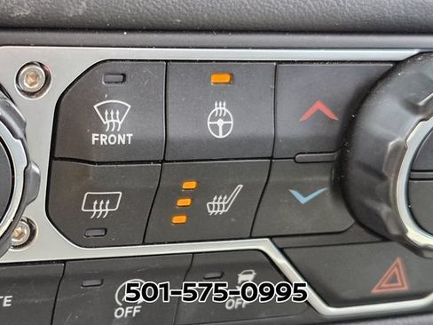 Used 2025 Jeep Wrangler Unlimited Sahara AWD/4WD image 26