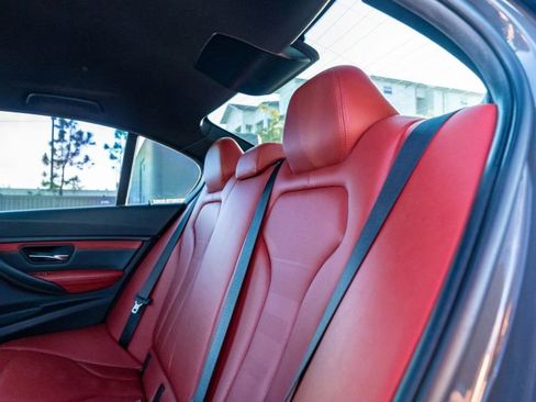 Used 2018 BMW M3 image 23