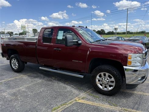 Used 2013 Chevrolet Silverado 2500 LT w/ Interior Plus Package AWD/4WD image 3
