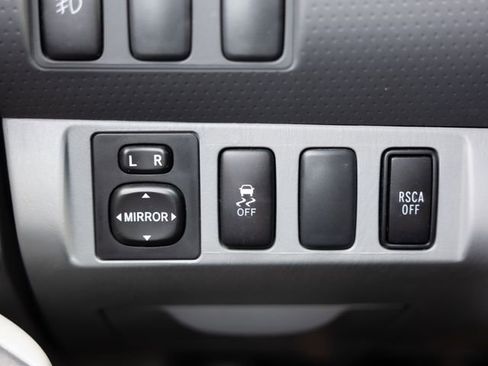 Used 2012 Toyota Tacoma 4x4 Access Cab V6 w/ SR5 Pkg image 21