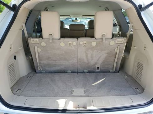 Used 2015 Nissan Pathfinder SL w/ SL Tech Package AWD/4WD image 9