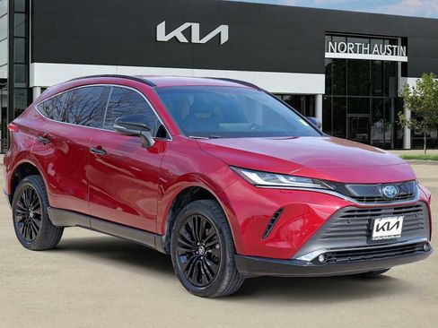 Used 2023 Toyota Venza Nightshade image 8