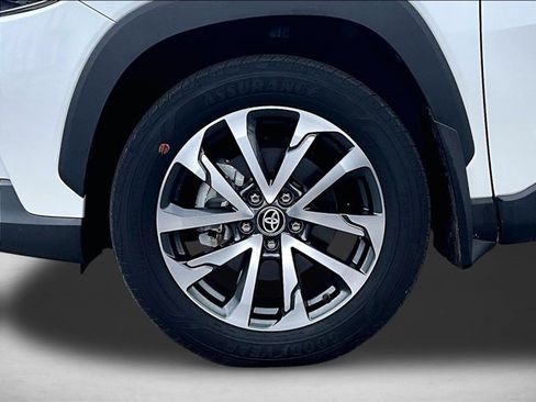 Used 2023 Toyota Corolla Cross XLE FWD image 10