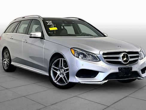 Used 2016 Mercedes-Benz E 350 4MATIC Wagon image 3