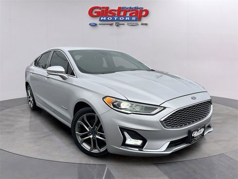 Used 2019 Ford Fusion Titanium image 1