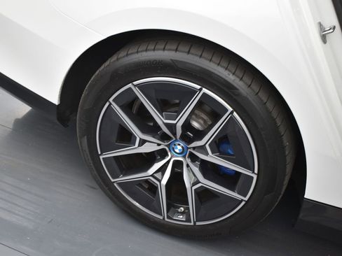 Used 2024 BMW i5 M60 image 39