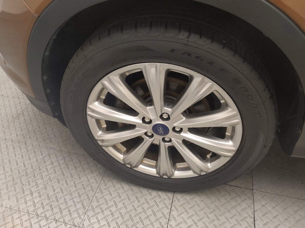 Used 2017 Ford Escape Titanium AWD/4WD image 31