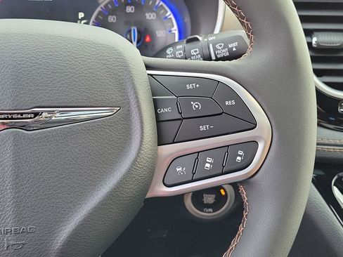 New 2026 Chrysler Pacifica Pinnacle w/ Trailer Tow Group image 28