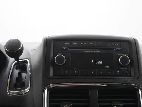 Used 2015 Dodge Grand Caravan SXT FWD image 20