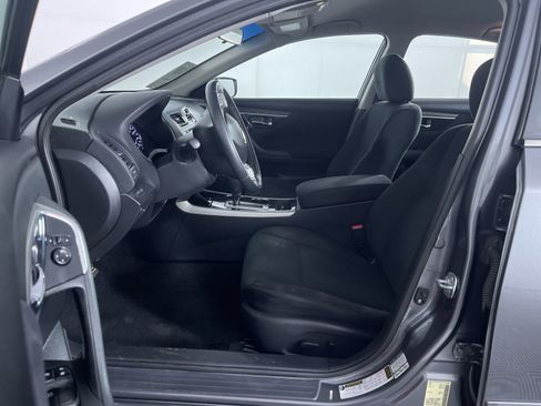 Used 2014 Nissan Altima 2.5 SV image 15