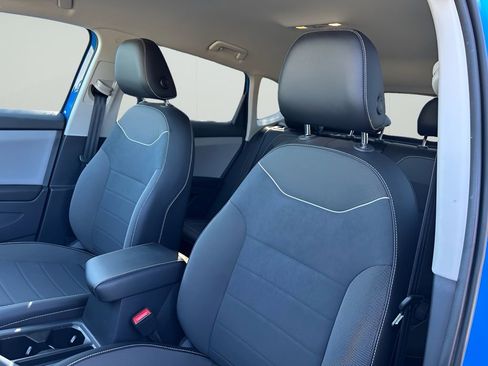 Used 2023 Volkswagen Taos SE image 13