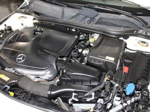Used 2014 Mercedes-Benz CLA 250 image 30