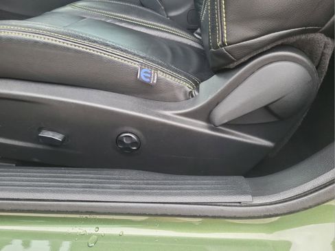 Used 2020 Dodge Challenger SXT RWD image 14