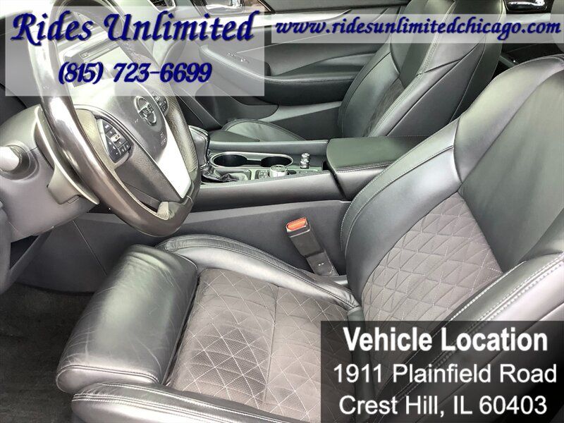 Used 2017 Nissan Maxima SR w/ Midnight Edition FWD image 16
