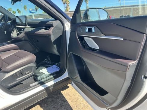New 2026 Ford Explorer Platinum image 22