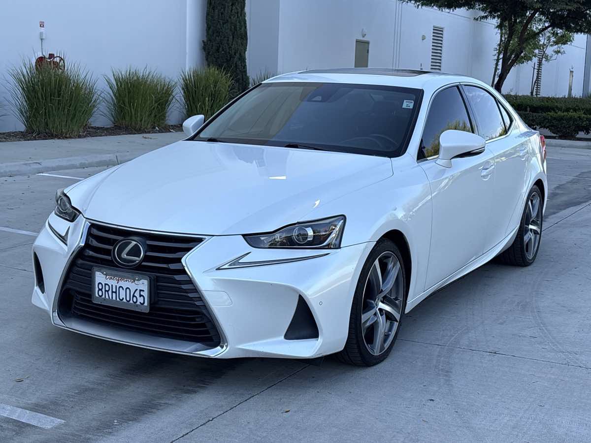 Used 2017 Lexus IS 200t w/ Navigation System Package RWD image 7