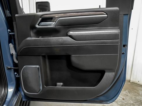 Used 2025 Chevrolet Silverado 2500 LTZ w/ LTZ Plus Package AWD/4WD image 46