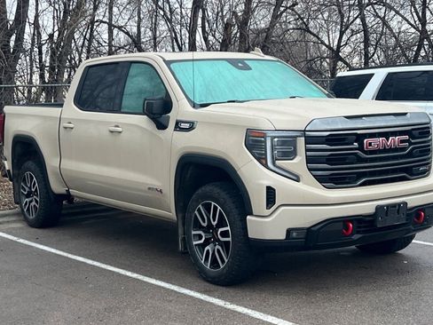 Certified 2022 GMC Sierra 1500 AT4 w/ AT4 Preferred Package image 2