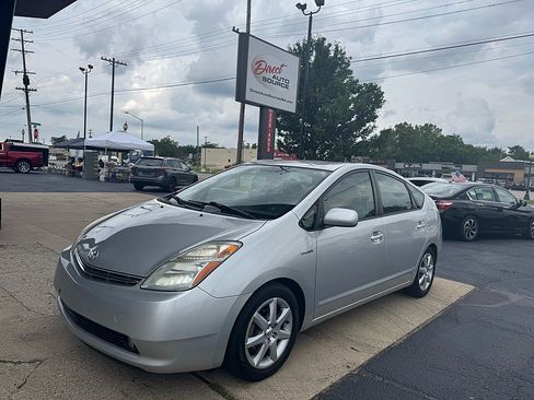 Used 2008 Toyota Prius Touring FWD image 2