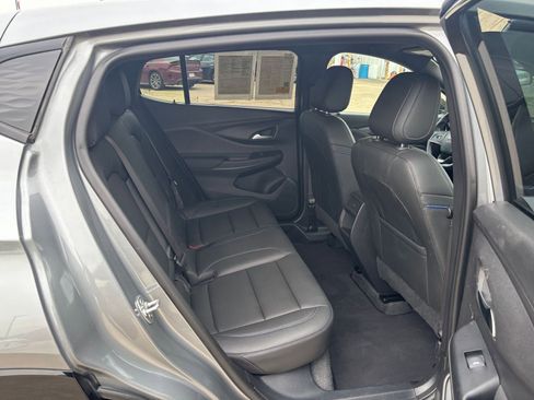 Used 2025 Buick Envista Sport Touring image 23