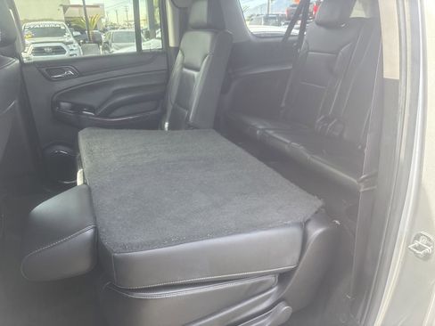 Used 2015 Chevrolet Suburban LT image 29