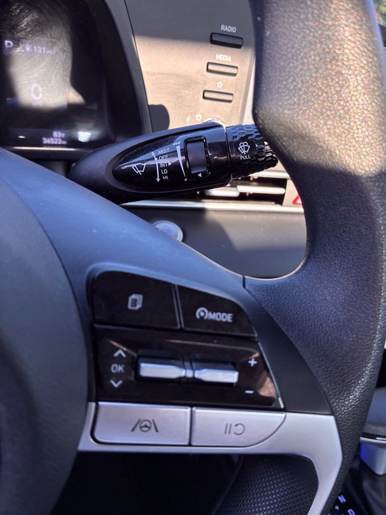 Used 2023 Hyundai Elantra SEL FWD image 28