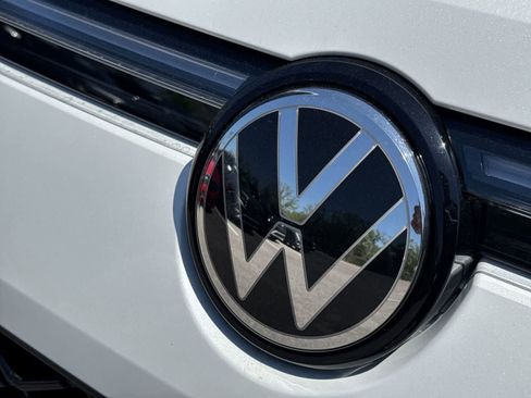 New 2026 Volkswagen Tiguan SEL R-Line AWD/4WD image 10